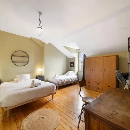 Grande Maison Avec Piscine Proche Centre